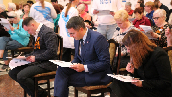 Всероссийский исторический диктант на тему событий Великой Отечественной войны - «Диктант Победы» по традиции состоялся в Зале Славы российского оружия Тульского государственного музея оружия Тульский Государственный Музей Оружия