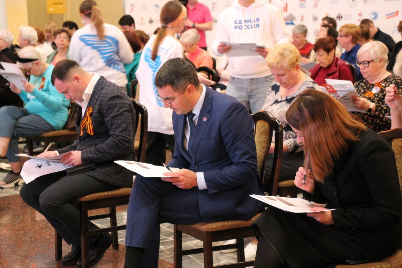 Всероссийский исторический диктант на тему событий Великой Отечественной войны - «Диктант Победы» по традиции состоялся в Зале Славы российского оружия Тульского государственного музея оружия Тульский Государственный Музей Оружия