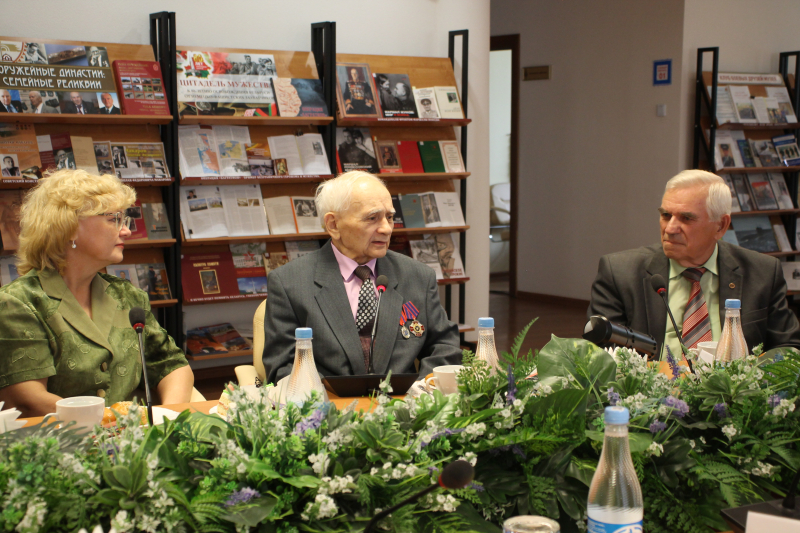 В День оружейника в Тульском государственном музее оружия состоялась встреча поколений «Большая семья – за большим столом», посвященная 85-летию Героя Российской Федерации Николая Александров Тульский Государственный Музей Оружия