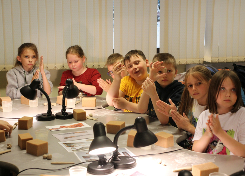 «Наставники и хранители оружейных традиций»! Творческая встреча молодежи с известными мастерами – наставниками Школы тульских мастеров. Тульский Государственный Музей Оружия