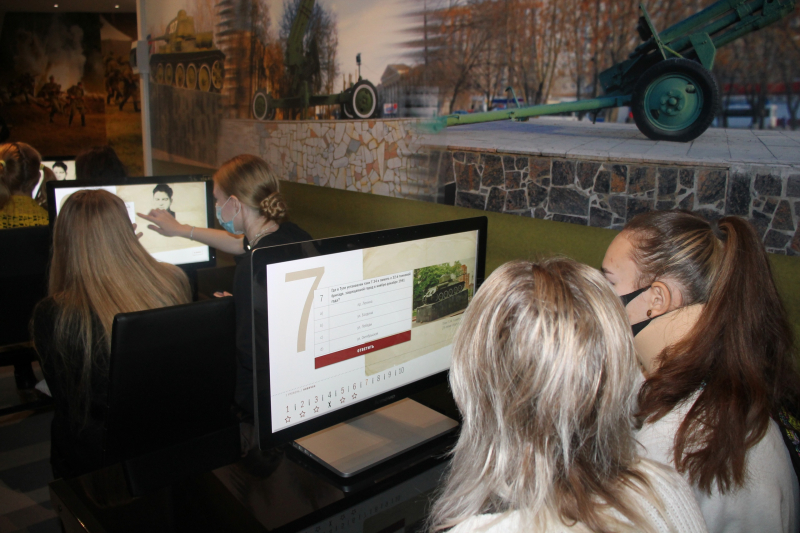 80-летию героической обороны города Тулы посвящается! «Рабочий город стал бойцом!»: Уроки мужества в Тульском музее оружия Тульский Государственный Музей Оружия