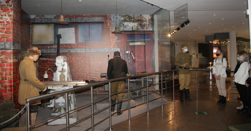 80-летию героической обороны города Тулы посвящается! «Рабочий город стал бойцом!»: Уроки мужества в Тульском музее оружия Тульский Государственный Музей Оружия