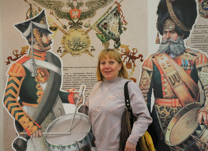 «Былое и дамы»: необыкновенное селфи в Международный женский день в окружении доблестных защитников Отечества разных исторических эпох в Тульском музее оружия! Тульский Государственный Музей Оружия