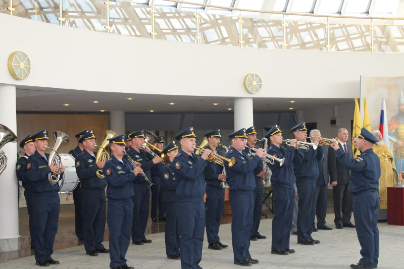 В музее оружия прошла церемония крепления к древку полотнища знамени Тульского суворовского военного училища Тульский Государственный Музей Оружия