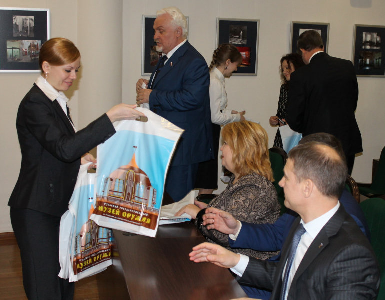 Руководители региональных парламентов России посетили Тульский музей оружия! Тульский Государственный Музей Оружия