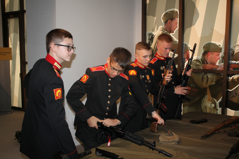 Всероссийская акция «День в музее для российских кадет» Тульский Государственный Музей Оружия