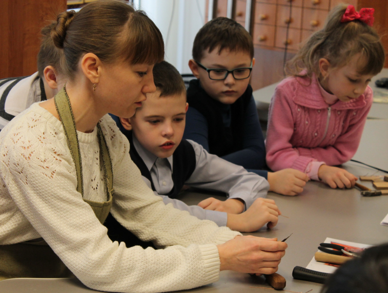 Увидеть и создать шедевр в школе тульских мастеров в музее оружия … Тульский Государственный Музей Оружия