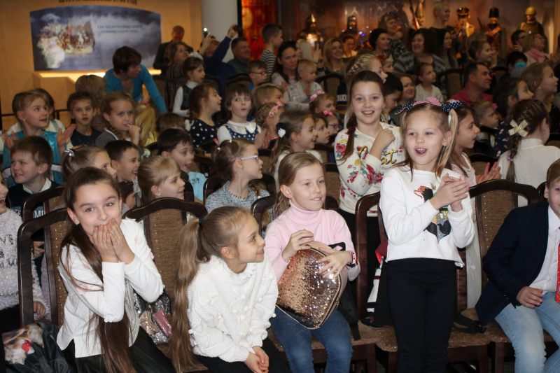 «Звездный дозор Богатырского Шлема»: первые детские новогодние представления в Тульском музее оружия. Фоторепортаж. Тульский Государственный Музей Оружия