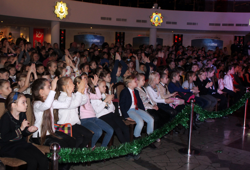 «Звездный дозор Богатырского Шлема»: первые детские новогодние представления в Тульском музее оружия. Фоторепортаж. Тульский Государственный Музей Оружия