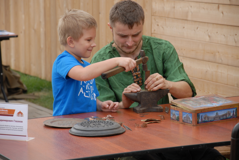 Фестиваль «Тула оружейная: от мастера – до защитника» стартовал на Казанской набережной Тулы.Приглашаем туляков и гостей города! Тульский Государственный Музей Оружия