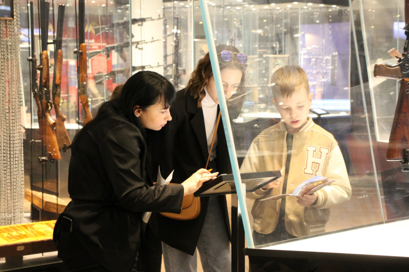 Всероссийская акция «Ночь музеев» в Тульском музее оружия: интерактивные площадки, познавательные семейные программы, костюмированные экскурсии. Тульский Государственный Музей Оружия