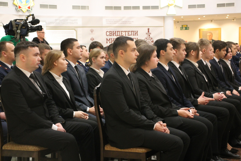 В музее оружия состоялось торжественная церемония принятия присяги молодыми сотрудниками Следственного комитета Российской Федерации Тульский Государственный Музей Оружия