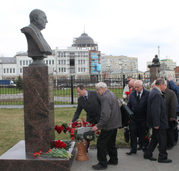 25 апреля – день памяти легендарного тульского конструктора Аркадия Георгиевича Шипунова (1927-2006) Тульский Государственный Музей Оружия