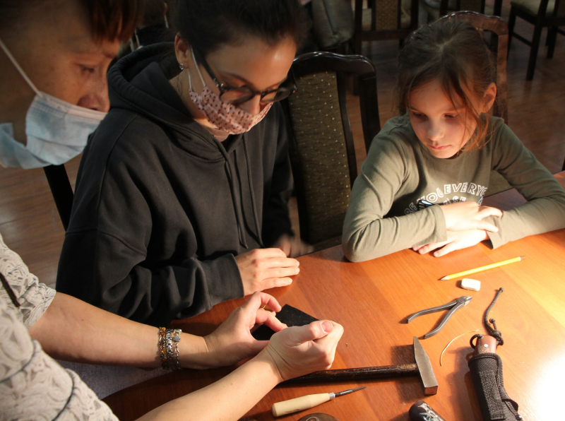 В День оружейника гости Тульского музея оружия постигают искусство художественного украшения оружия Тульский Государственный Музей Оружия