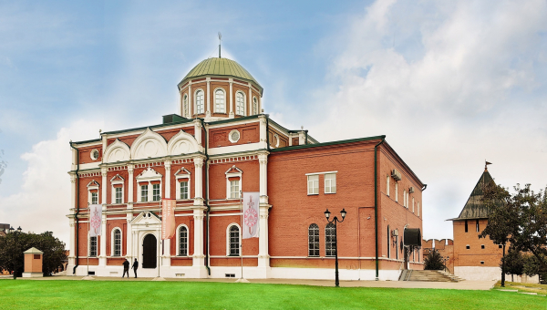 16 августа 2025 г. здание Тульского государственного музея оружия, расположенное на территории Тульского кремля, работает до 18 часов. Тульский Государственный Музей Оружия