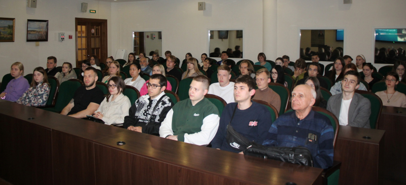 В рамках Всероссийской акции «Ночь музеев-2024» в Тульском музее оружия состоялись лекции, посвященные жизни и деятельности тульских оружейников. Тульский Государственный Музей Оружия