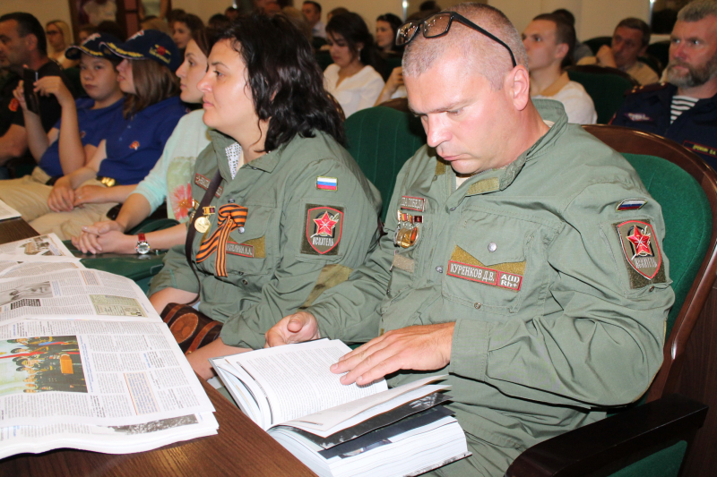 «Диалоги с Героями» в музее оружия: презентация книги «Спецназ «Альфа»: дела и люди» Г.Н. Зайцева Тульский Государственный Музей Оружия