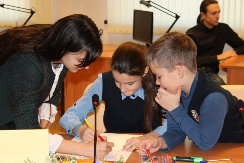 Золотая Звезда на знамени Тулы. Интеллектуальный клуб «Дилемма» в музее оружия Тульский Государственный Музей Оружия