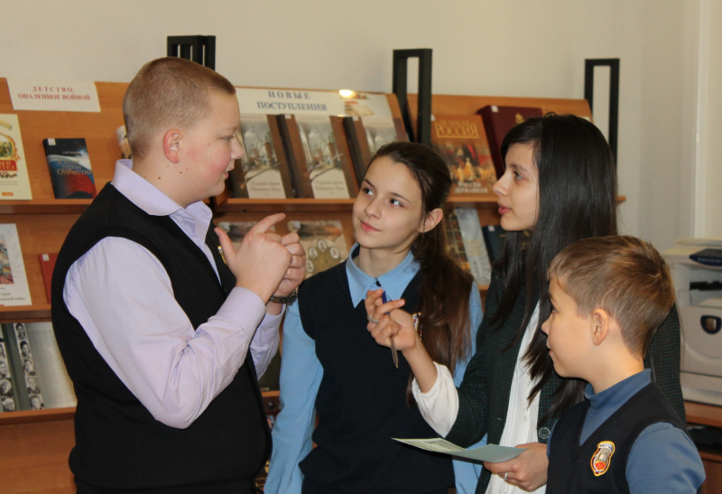 Золотая Звезда на знамени Тулы. Интеллектуальный клуб «Дилемма» в музее оружия Тульский Государственный Музей Оружия