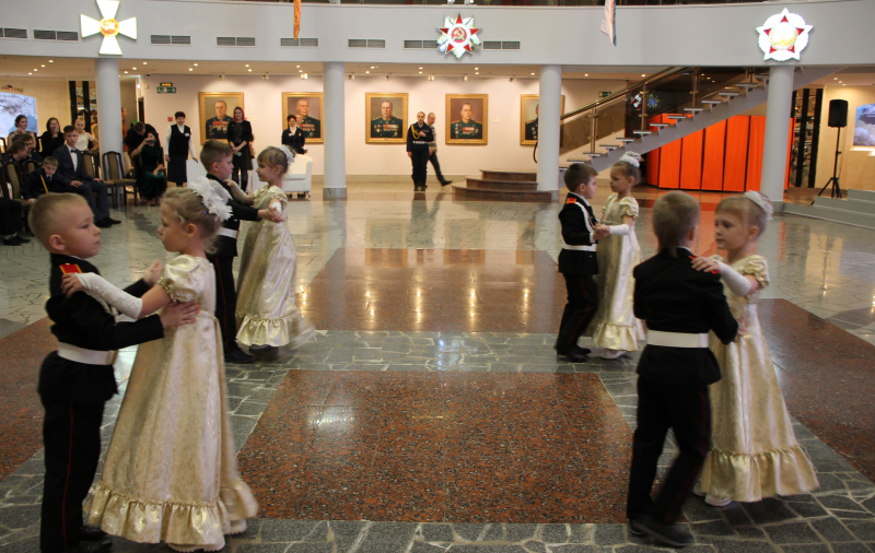 «Отчизны верные сыны» - кадетский бал в Тульском музее оружия. Тульский Государственный Музей Оружия