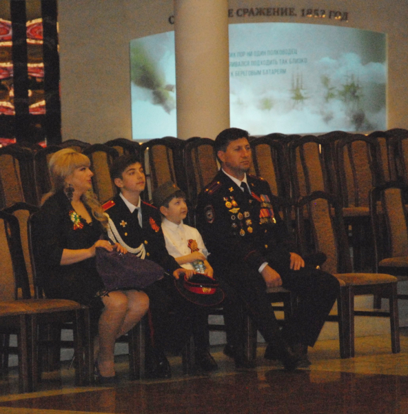 Подполковник полиции О.В. Султанов: «Приходить в музей оружия в День Победы – это традиция нашей семьи». Тульский Государственный Музей Оружия