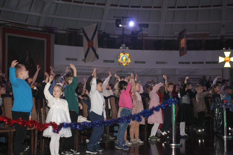 В Тульском государственном музее оружия по доброй традиции стартовали масштабные праздничные детские новогодние театрализованные представления! Тульский Государственный Музей Оружия