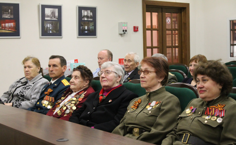 В преддверии Дня Победы в Тульском музее оружия прошла встреча с ветеранами войны и военной службы Тульский Государственный Музей Оружия