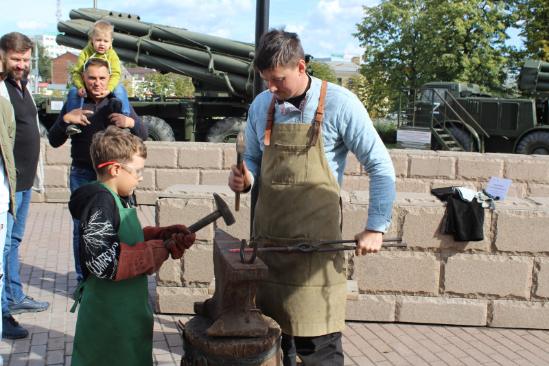 В музее на фестивале «Тула оружейная: от мастера – до защитника!» господствует магия таланта Тульский Государственный Музей Оружия