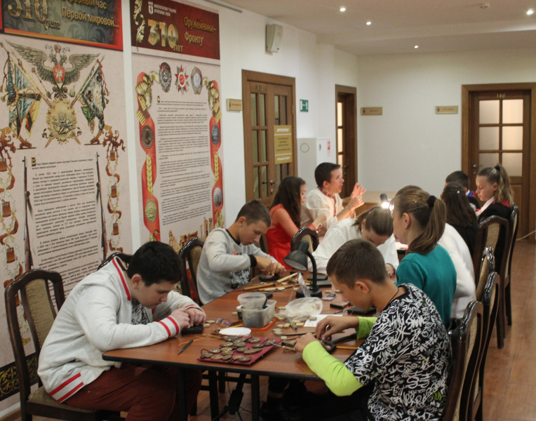 В музее на фестивале «Тула оружейная: от мастера – до защитника!» господствует магия таланта Тульский Государственный Музей Оружия