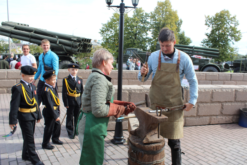 В музее на фестивале «Тула оружейная: от мастера – до защитника!» господствует магия таланта Тульский Государственный Музей Оружия