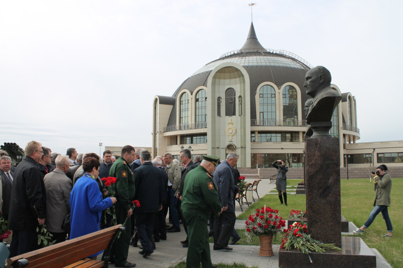 Аллея славы Тульский Государственный Музей Оружия