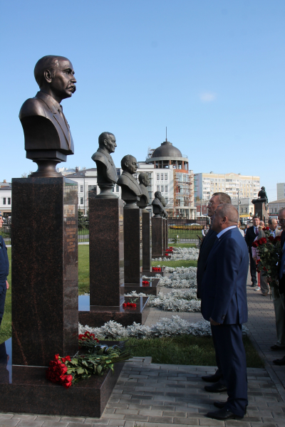 Аллея славы Тульский Государственный Музей Оружия