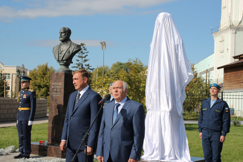 Аллея славы Тульский Государственный Музей Оружия