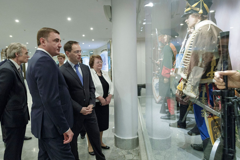 Открытие завершающей части постоянной экспозиции «История стрелкового и холодного оружия с XIV века до современности» (третий и четвертый экспозиционные уровни). Тульский Государственный Музей Оружия